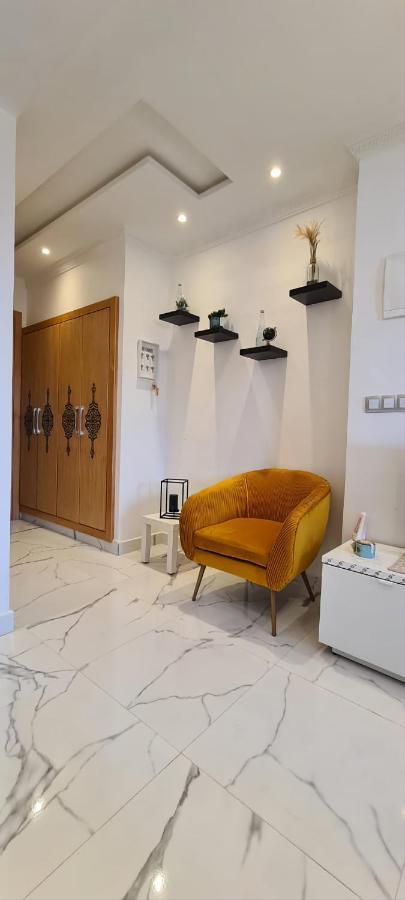 Luxueux Appartement Downtown Rabat Esterno foto
