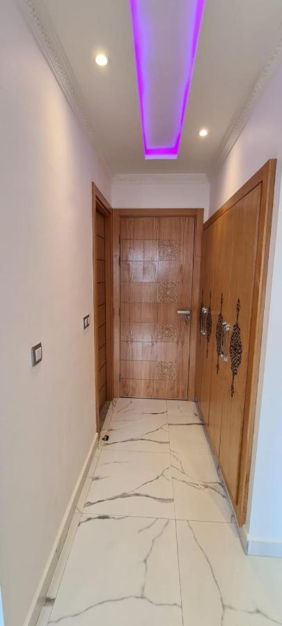 Luxueux Appartement Downtown Rabat Esterno foto